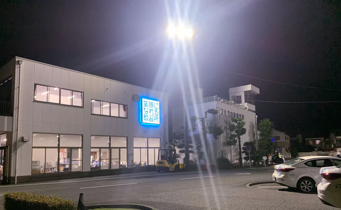 LED lighting on the practice course